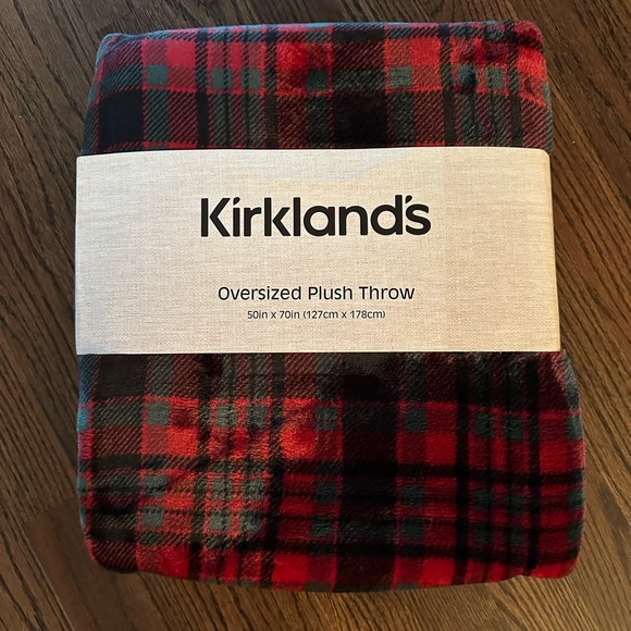 Kirklands Bedding Nwt Kirklands 5x70 Oversized Plush Christmas Throw Blanket Poshmark